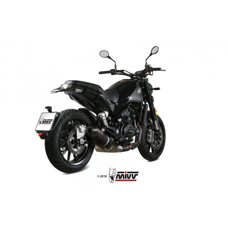 MIVV Benelli Leoncino 2017 Oval Sport Slip-on Carbon met Carbon eindkap